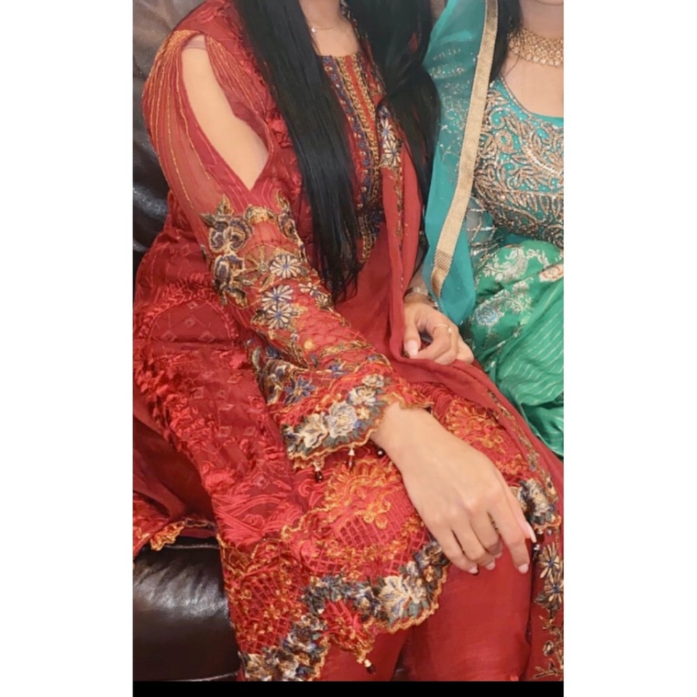 Medium Salwar Kameez Burgundy